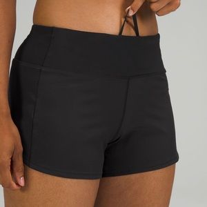 Black Lululemon Speed ups 4’ Size 6